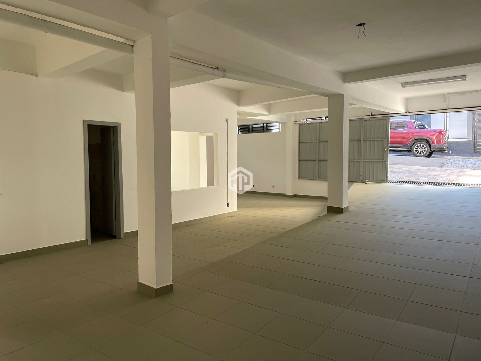 Conjunto Comercial-Sala à venda com 1 quarto, 128m² - Foto 2