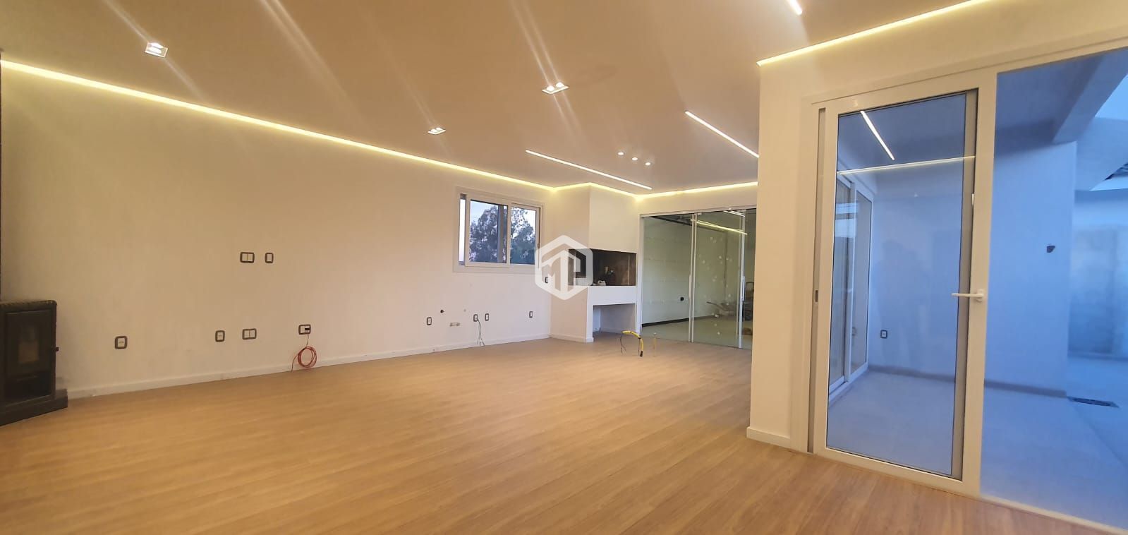 Casa à venda com 4 quartos, 307m² - Foto 10