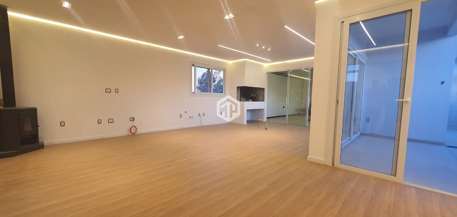 Casa à venda com 4 quartos, 307m² - Foto 12