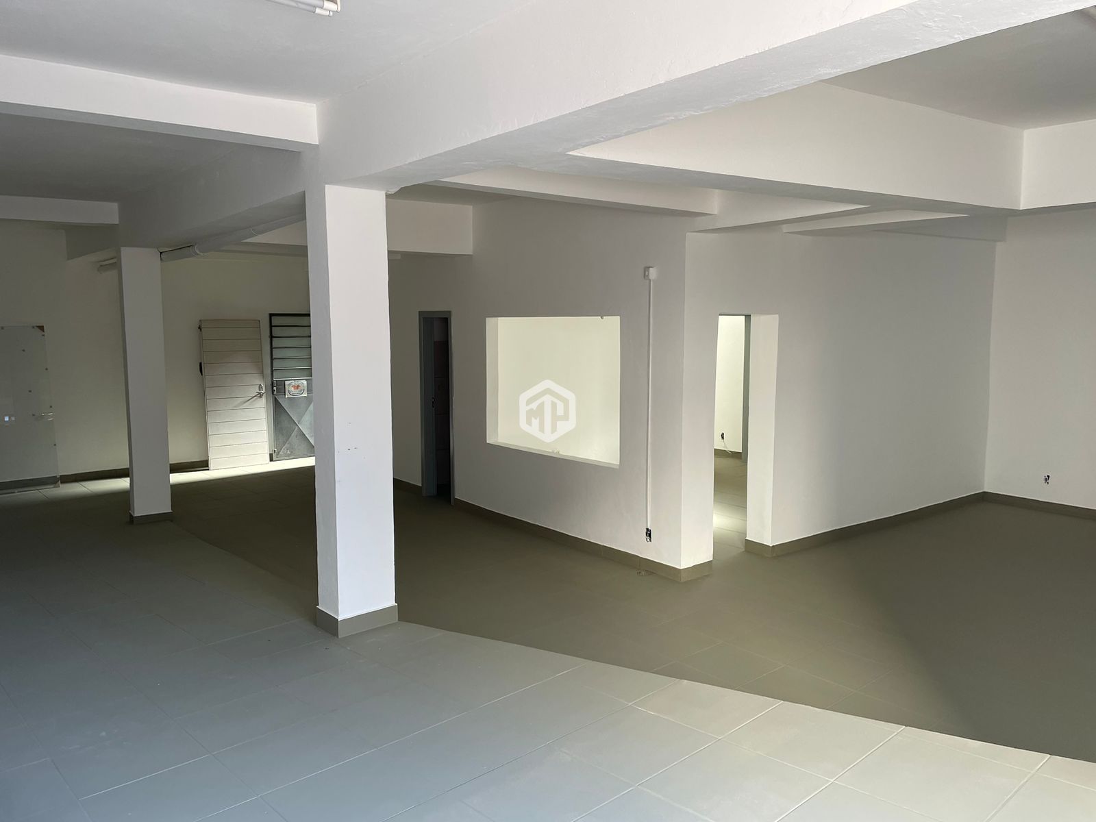 Conjunto Comercial-Sala para alugar com 1 quarto, 128m² - Foto 6