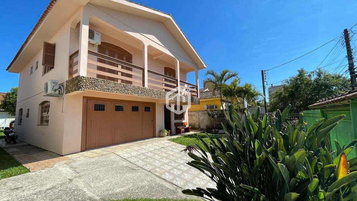 Casa de 4 quartos, 198m² no bairro Camobi, em Santa Maria | Eu Corretor