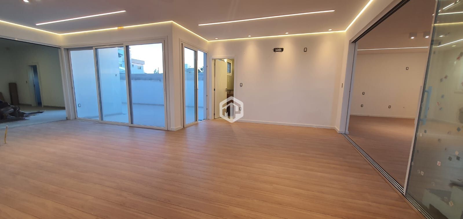 Casa à venda com 4 quartos, 307m² - Foto 15