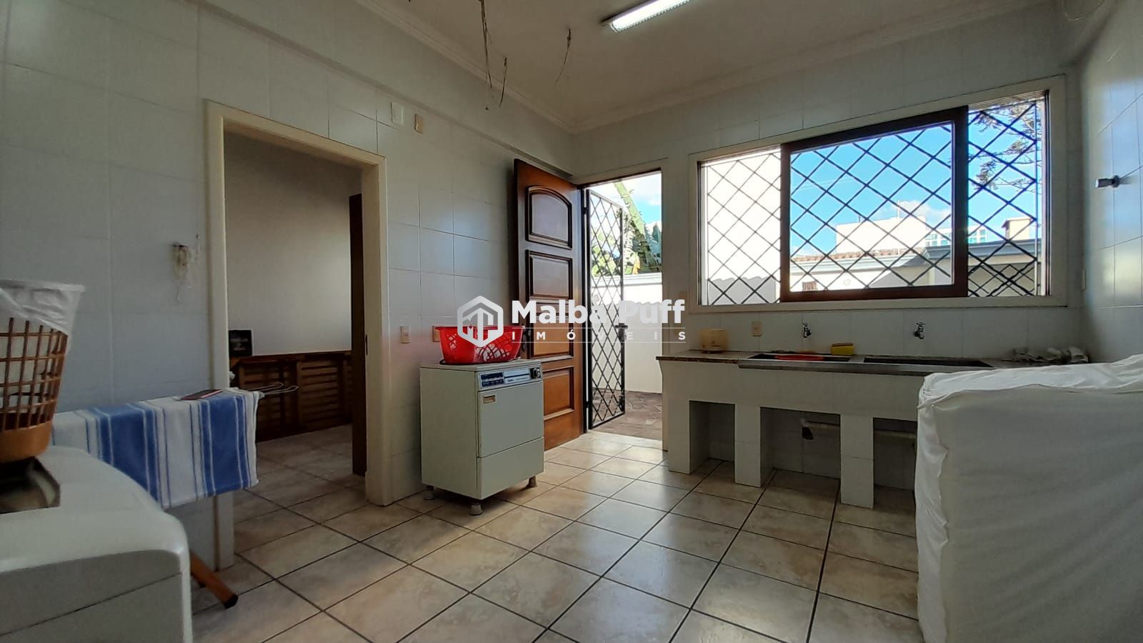 Casa à venda com 7 quartos, 680m² - Foto 10