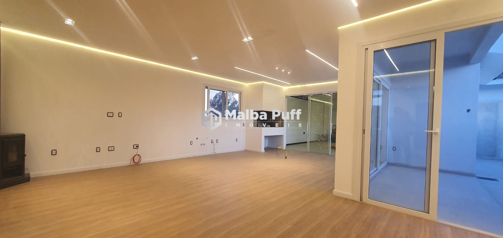 Casa à venda com 4 quartos, 307m² - Foto 10