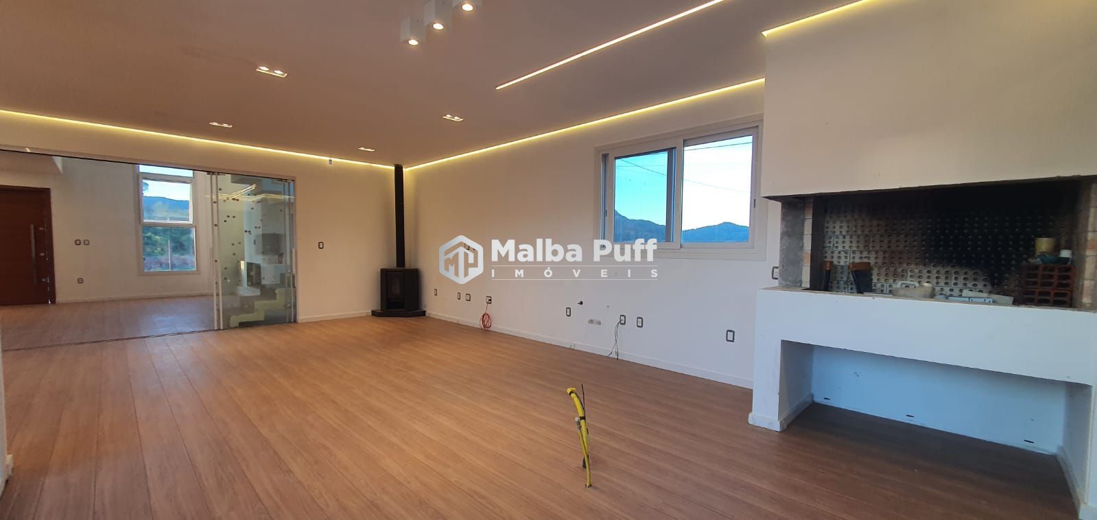 Casa à venda com 4 quartos, 307m² - Foto 16