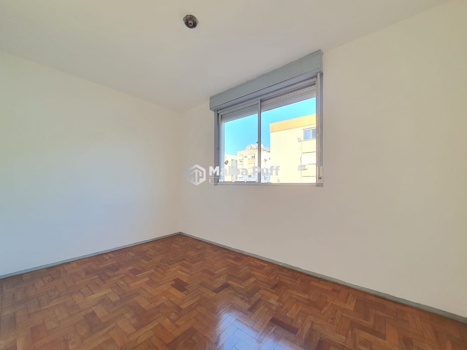 Apartamento à venda com 2 quartos, 80m² - Foto 3