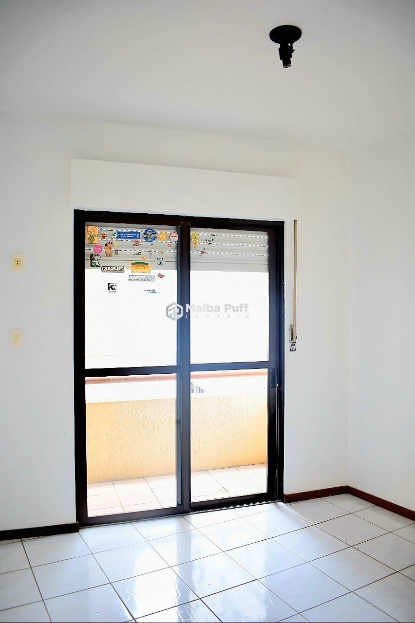 Apartamento à venda com 3 quartos, 93m² - Foto 3