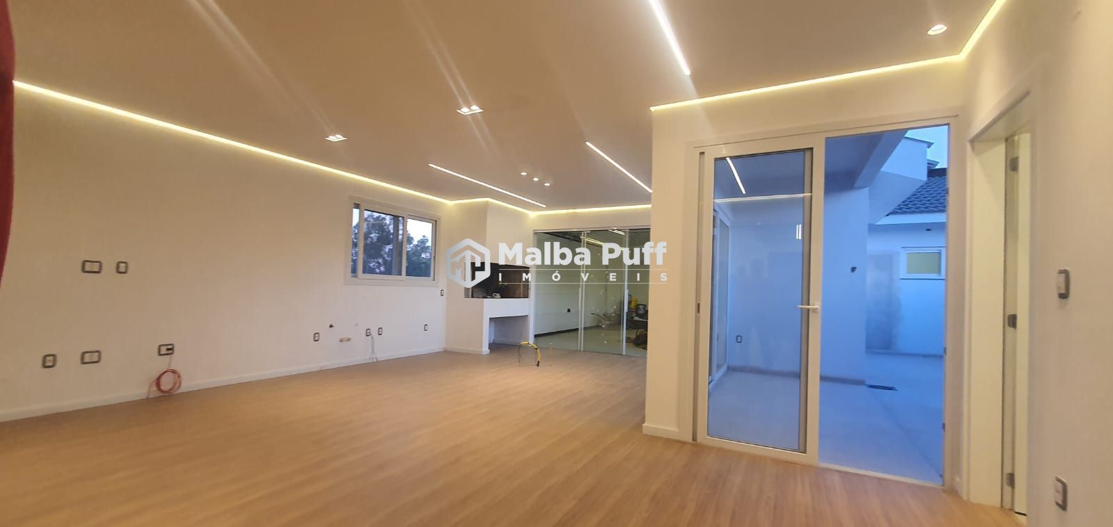 Casa à venda com 4 quartos, 307m² - Foto 13