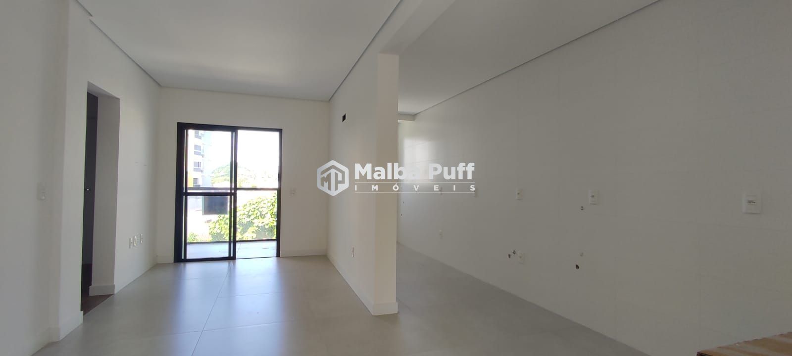 Apartamento à venda com 2 quartos, 76m² - Foto 1