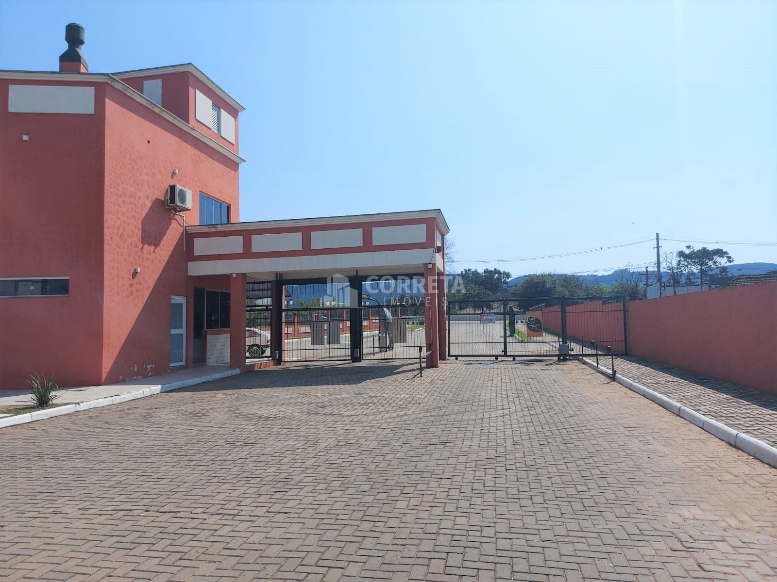Casa de alto padrão em condomínio fechado, com 4 dormitórios, sendo 3 suítes, sa