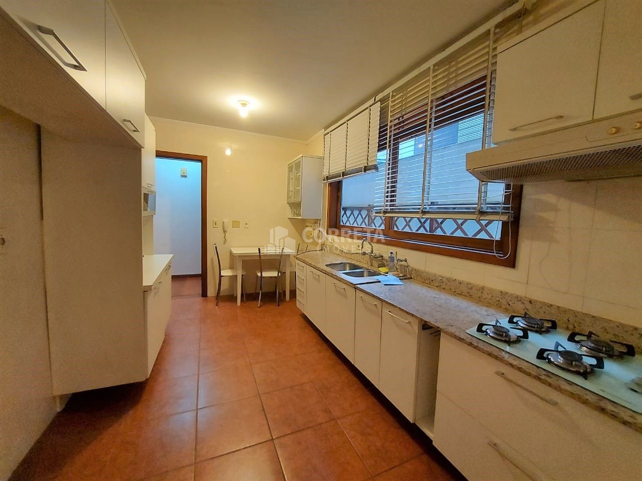 Apartamento à venda com 3 quartos, 252m² - Foto 13