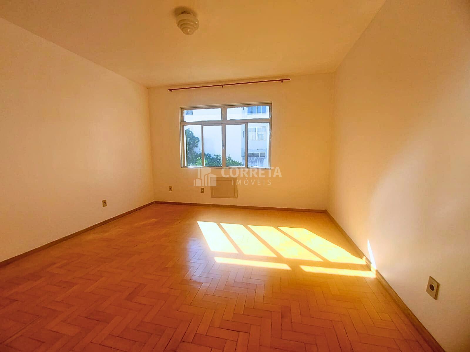 Apartamento para alugar com 3 quartos, 120m² - Foto 12