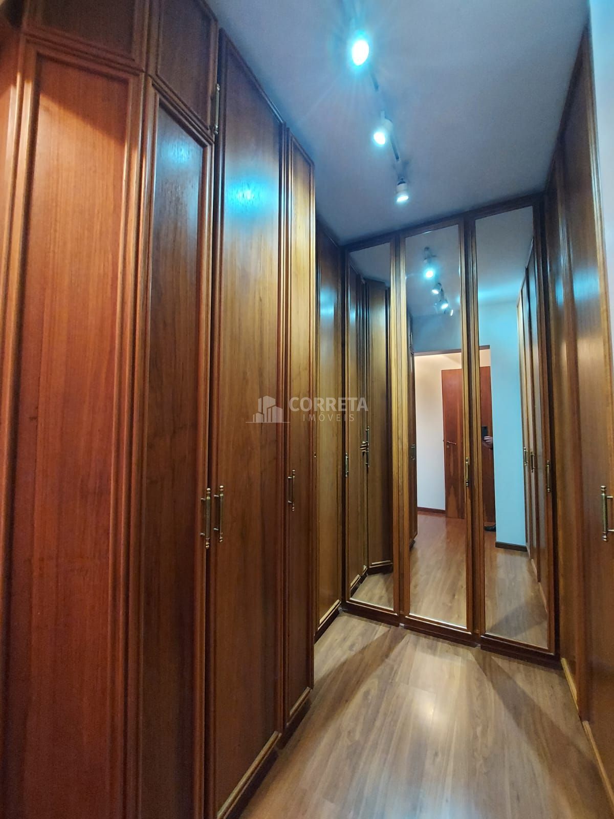 Apartamento à venda com 3 quartos, 280m² - Foto 24