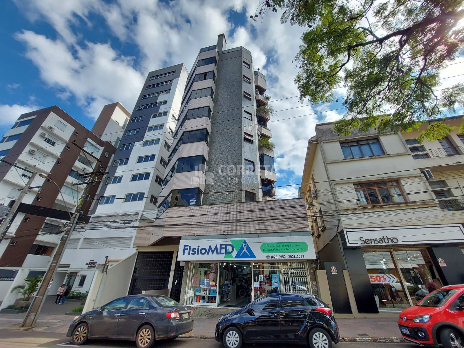 Apartamento à venda com 3 quartos, 252m² - Foto 2