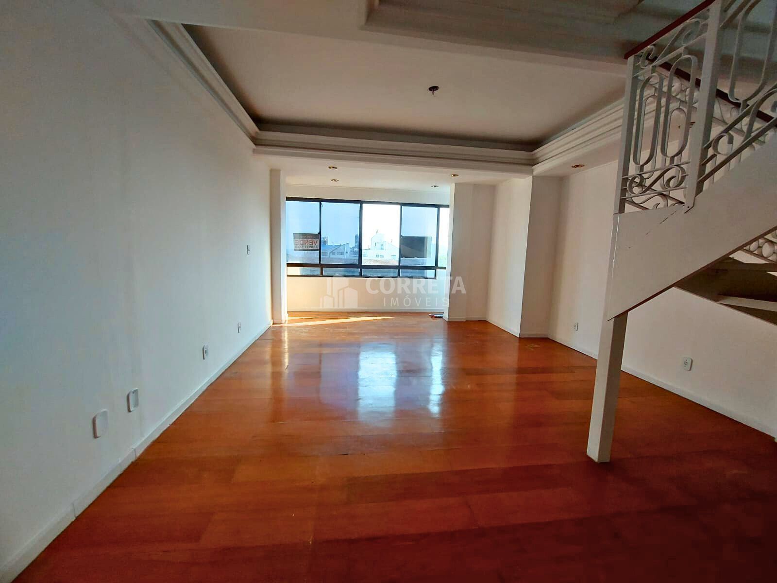 Cobertura à venda com 5 quartos, 212m² - Foto 4