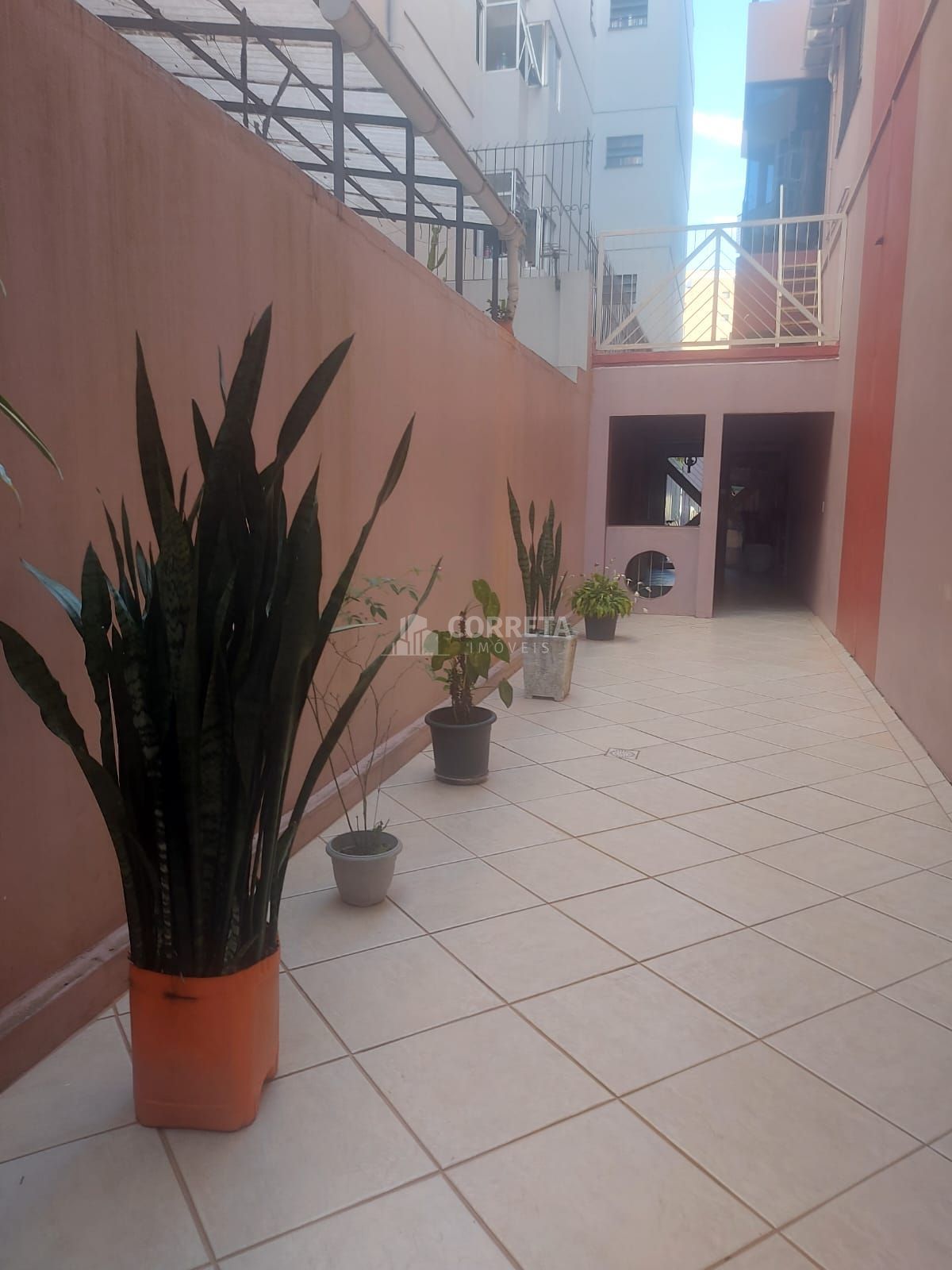 Apartamento à venda com 2 quartos, 92m² - Foto 2