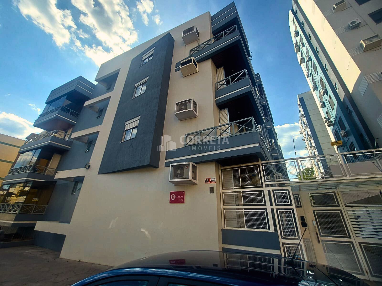 Apartamento à venda com 3 quartos, 122m² - Foto 1