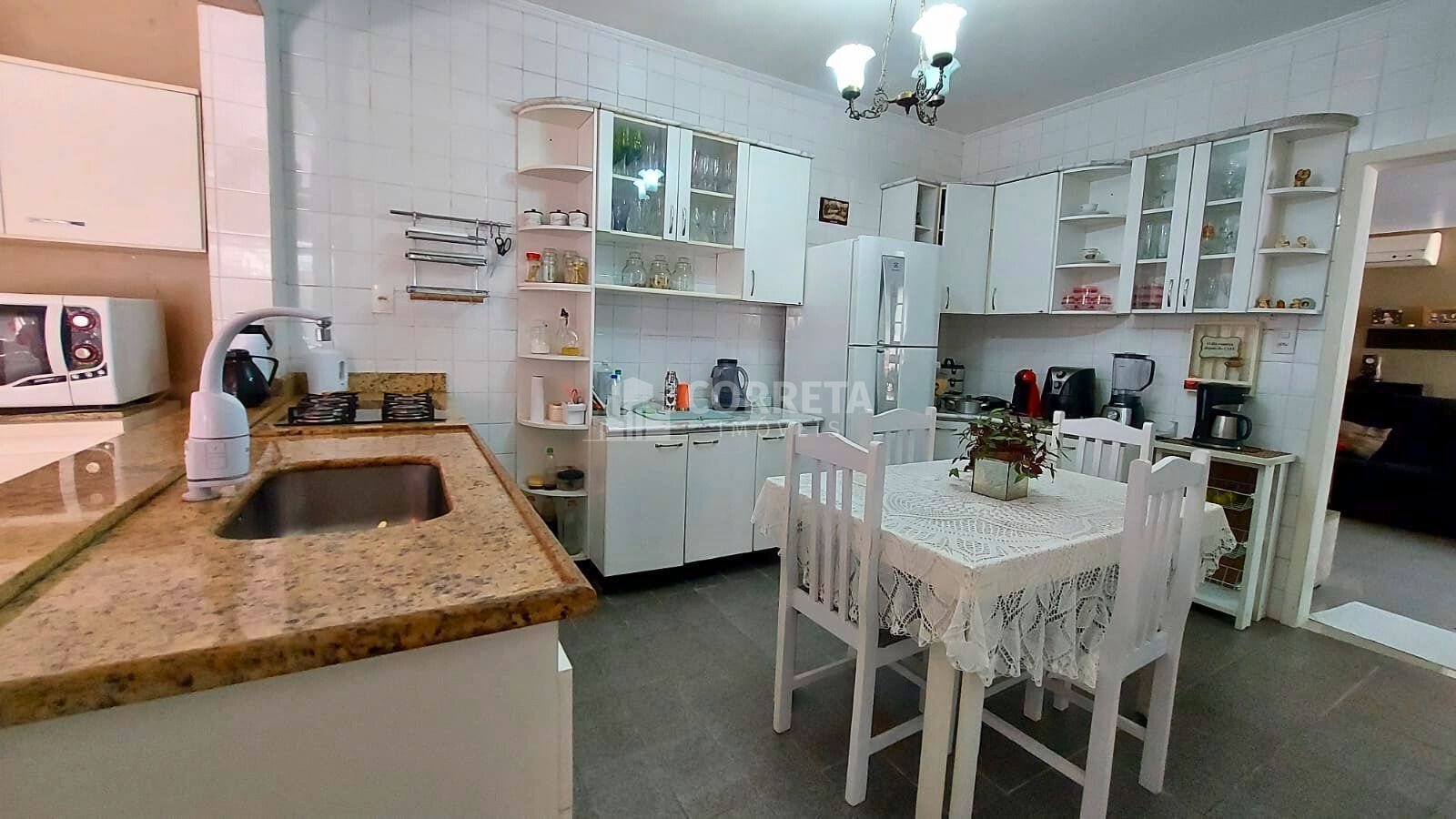 Casa à venda com 3 quartos, 260m² - Foto 9