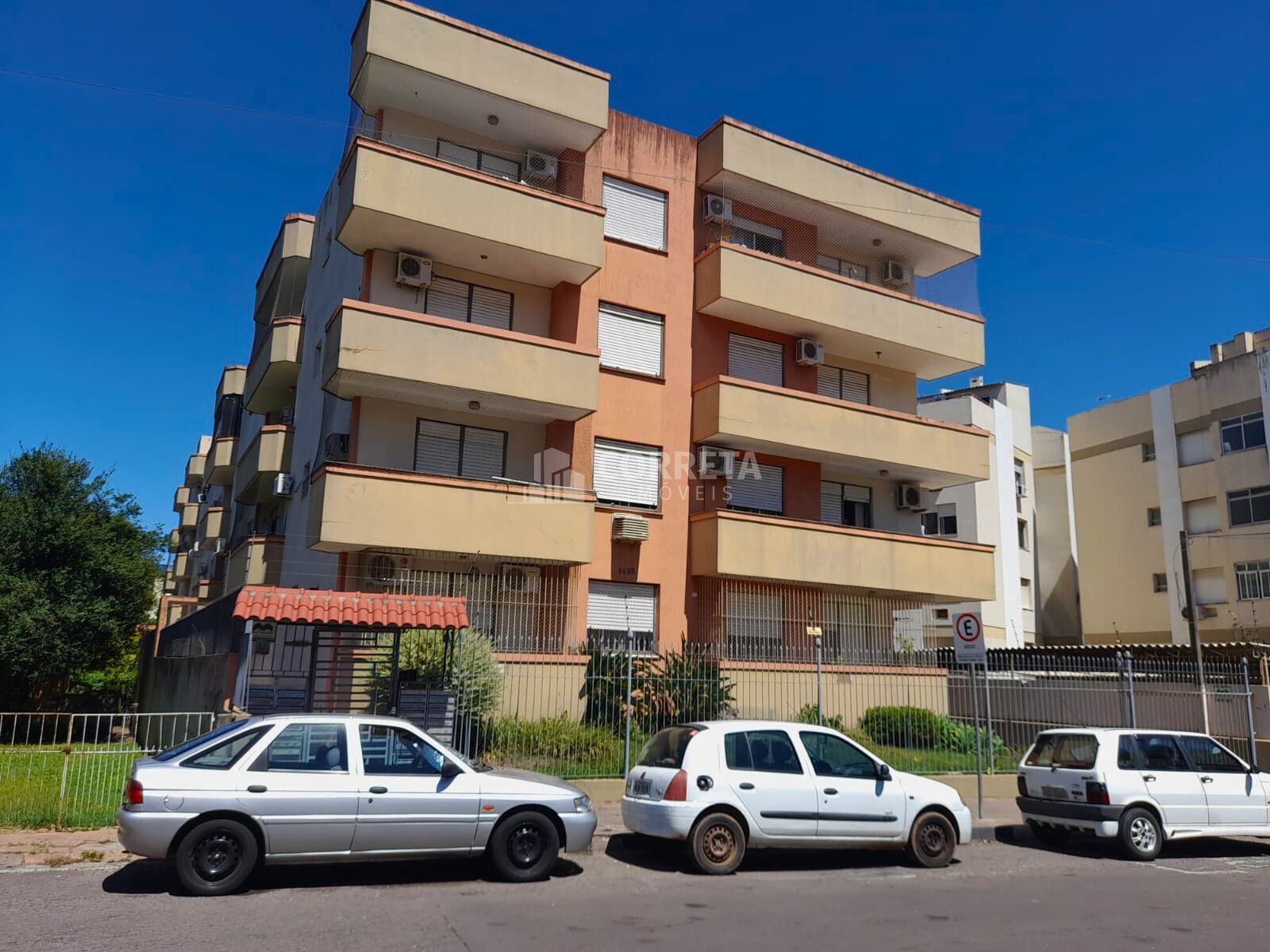 Apartamento à venda com 3 quartos, 106m² - Foto 1