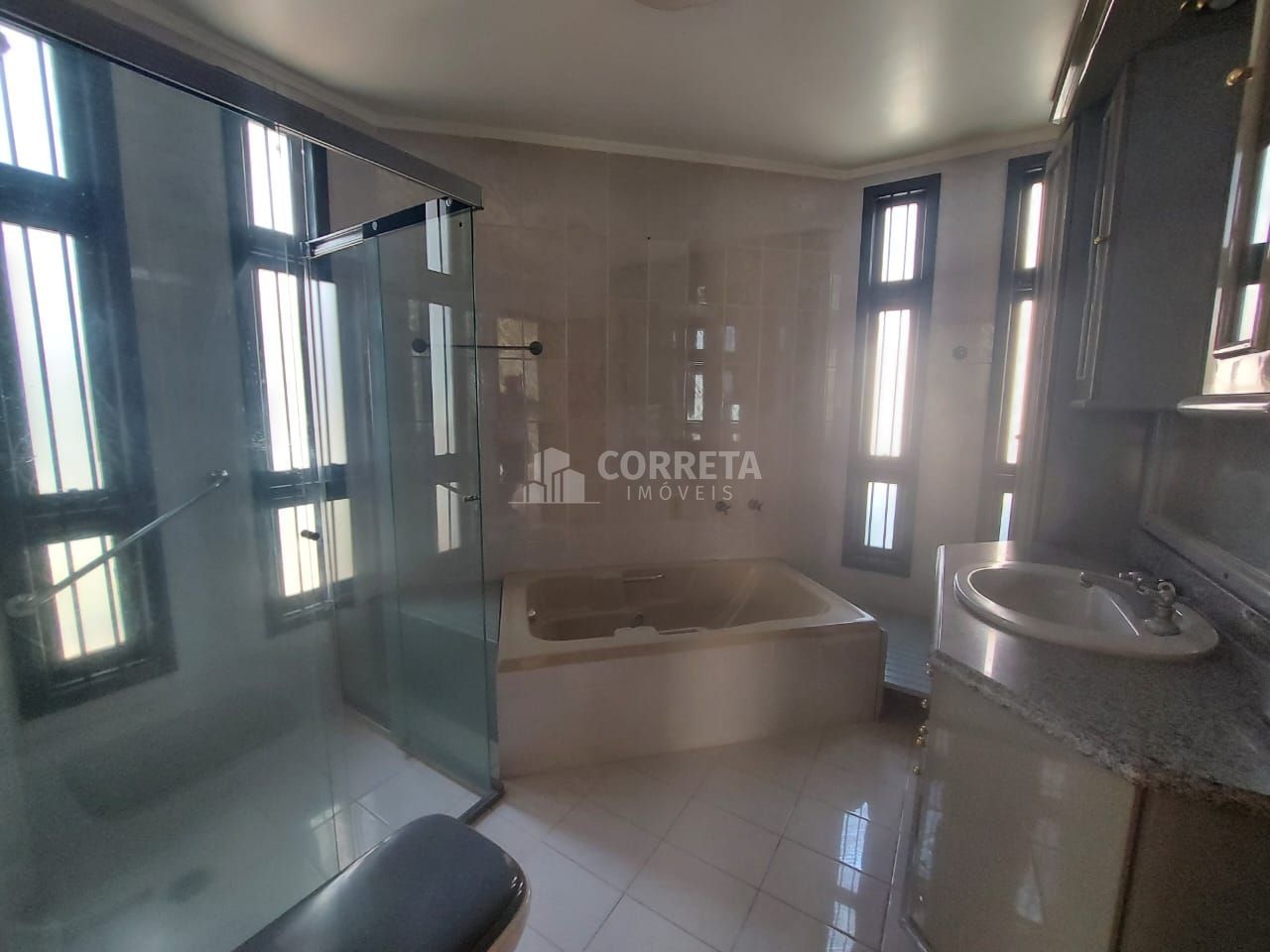 Apartamento à venda com 3 quartos, 207m² - Foto 15