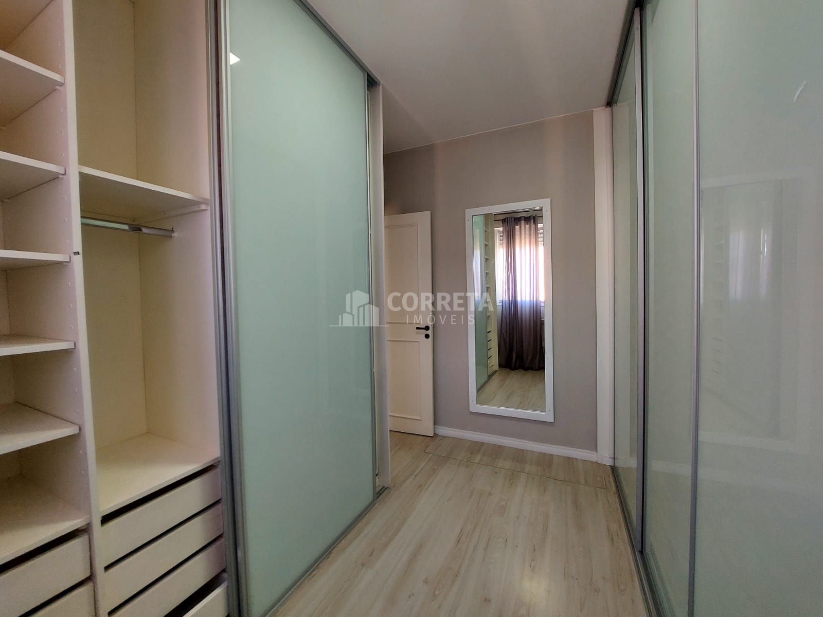 Apartamento à venda com 3 quartos, 217m² - Foto 14