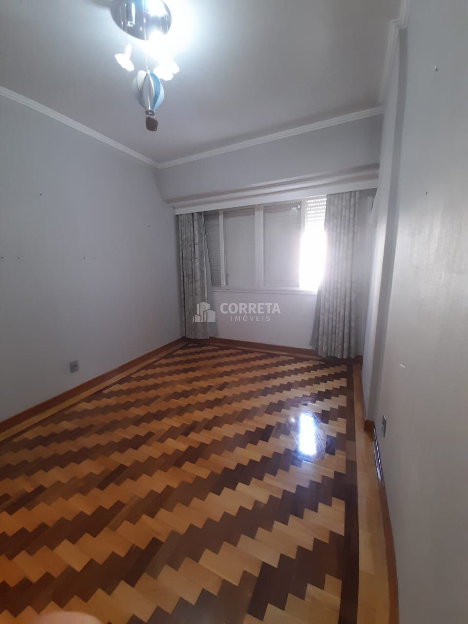 Apartamento à venda com 4 quartos, 235m² - Foto 8