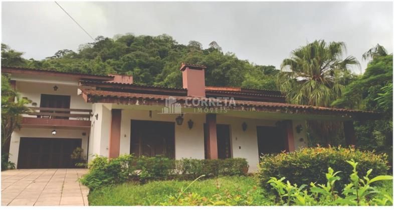 Mansão à venda, com 5 dormitório, sala de jantar, escritório, jardim com piscina