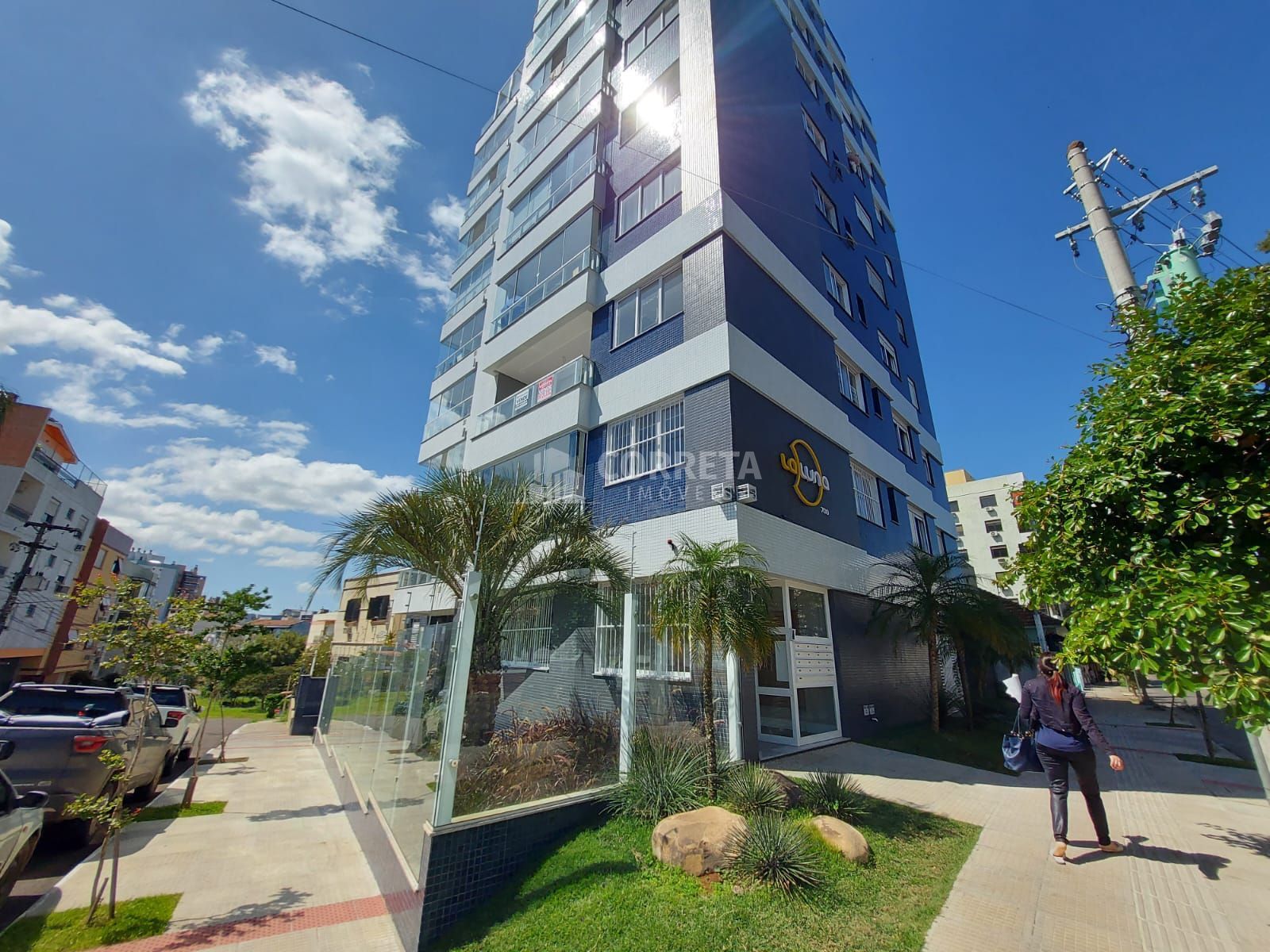 Lindo apartamento à venda, 3 dormitórios, suíte, sacada, churrasqueira e 2 box d
