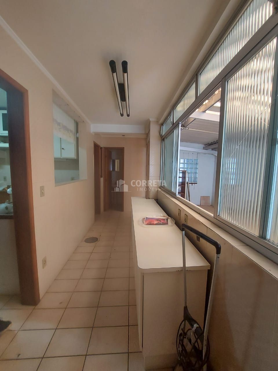 Apartamento à venda com 3 quartos, 207m² - Foto 11