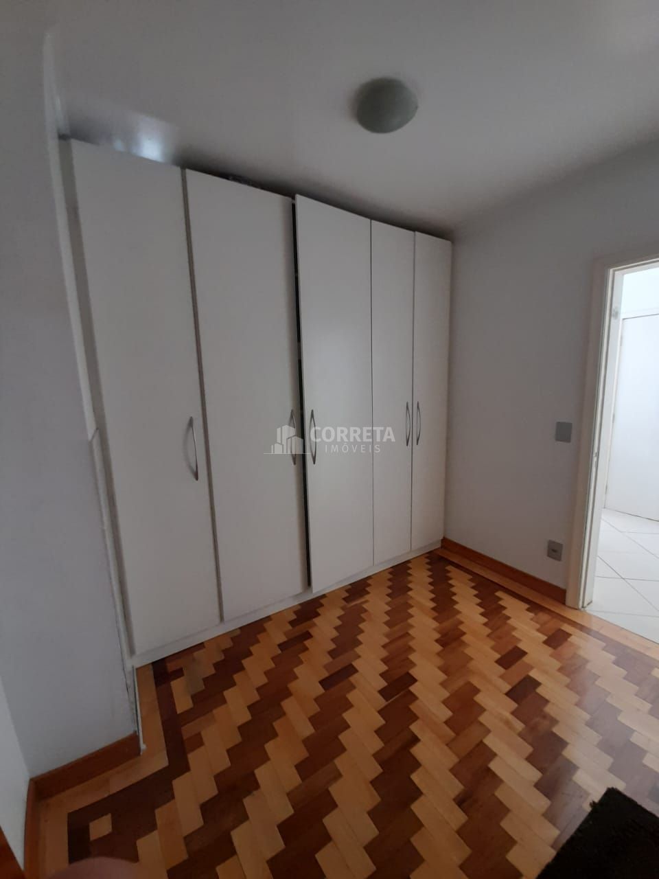 Apartamento à venda com 4 quartos, 235m² - Foto 11