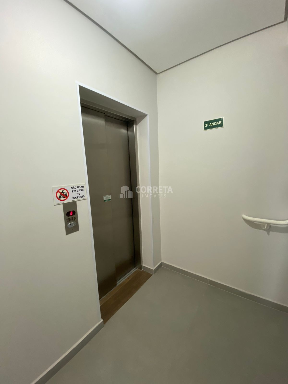 Apartamento à venda com 2 quartos, 74m² - Foto 2