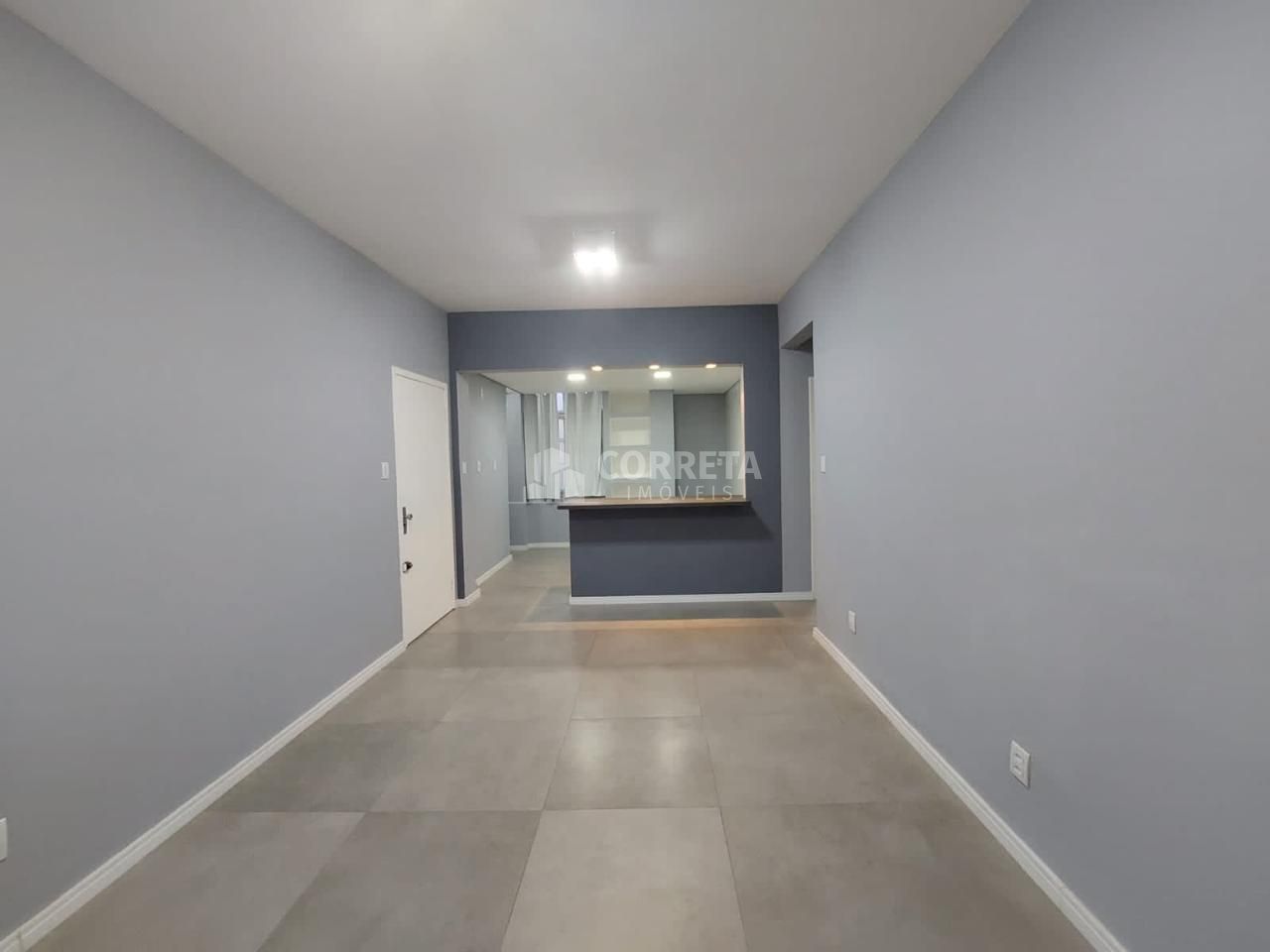 Apartamento à venda com 3 quartos, 79m² - Foto 2