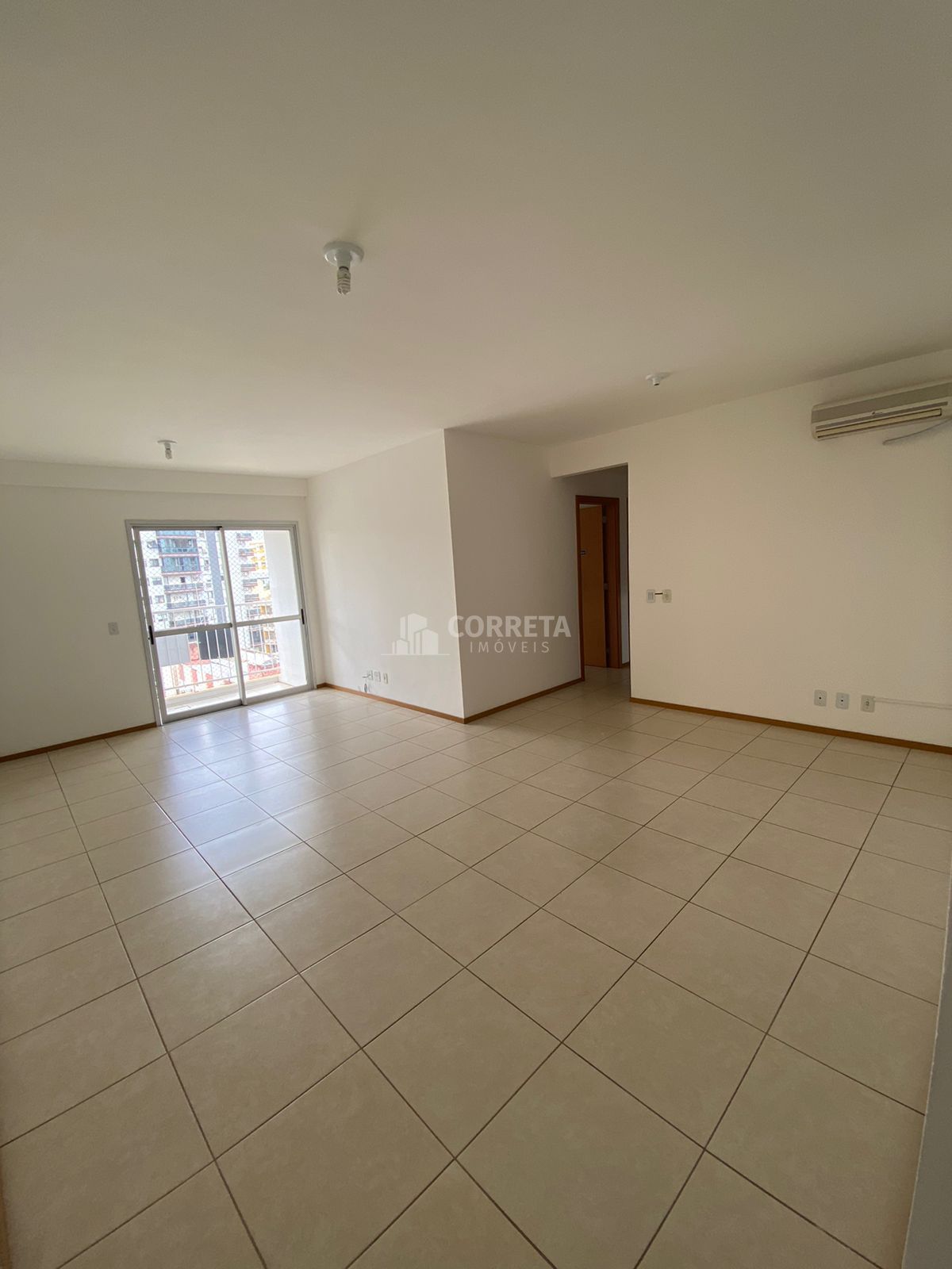 Apartamento à venda com 3 quartos, 87m² - Foto 3