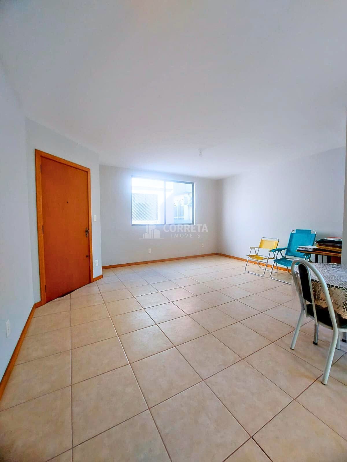 Apartamento à venda com 2 quartos, 74m² - Foto 2