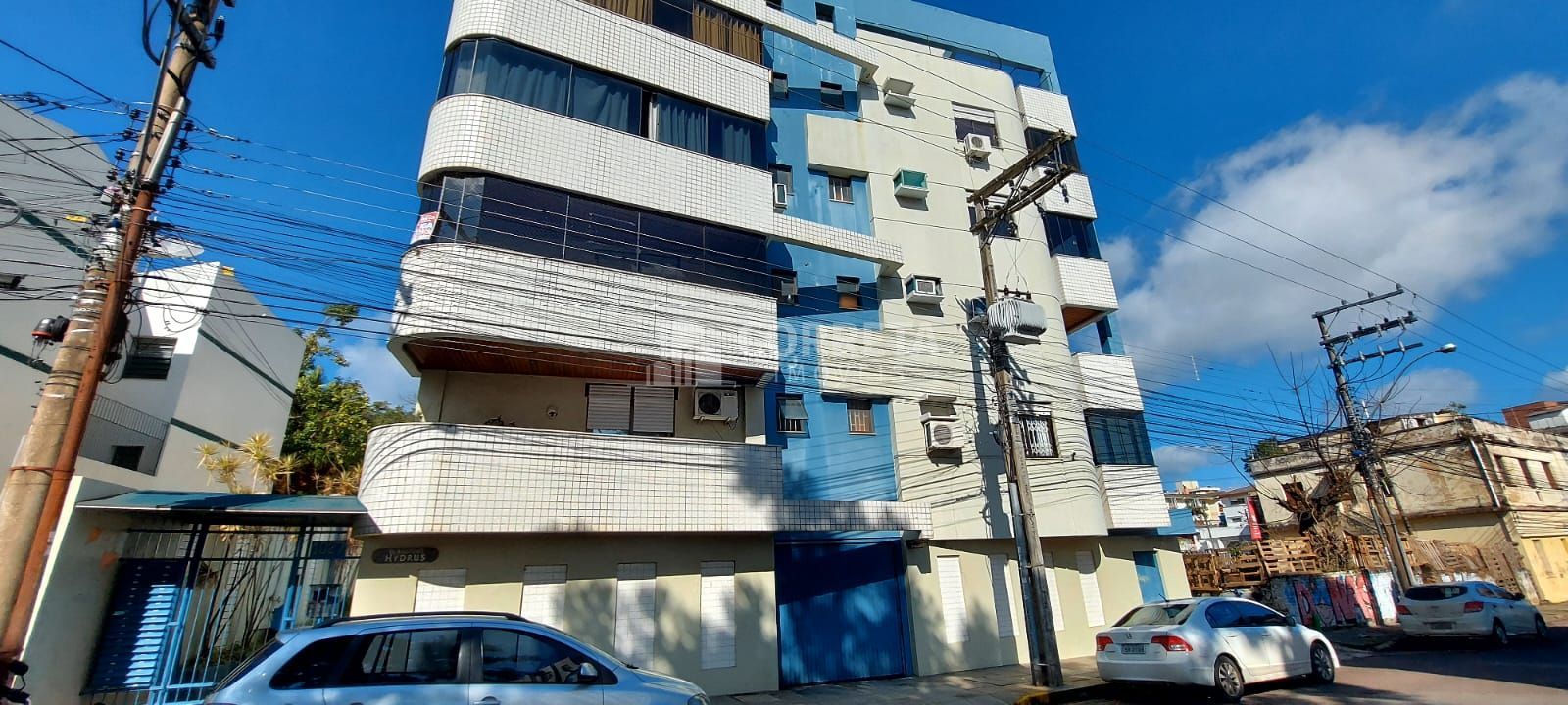 Lindo apartamento de 3 dormitórios, suíte, sala dois ambientes, 2 sacadas, churr