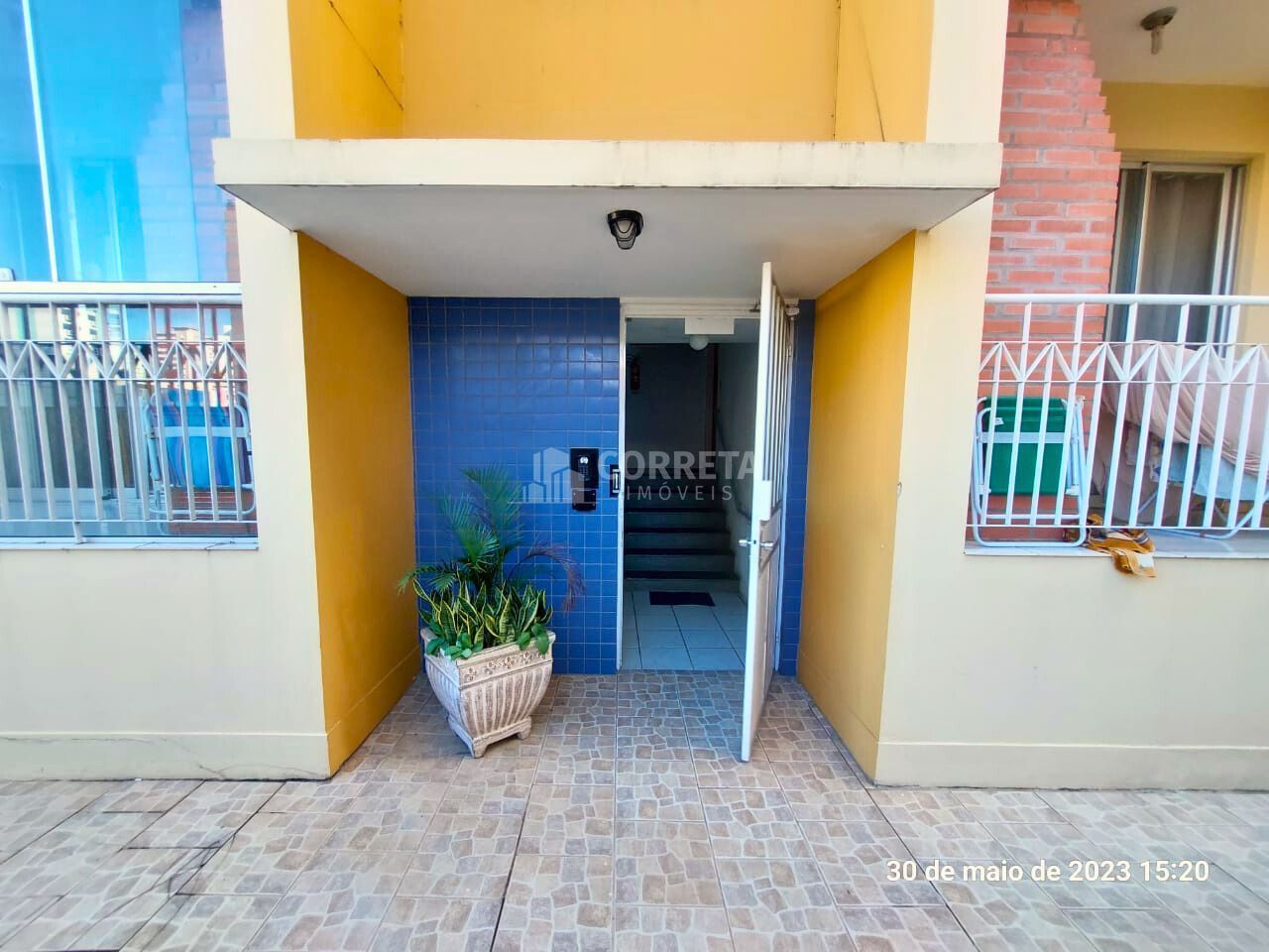 Apartamento à venda com 3 quartos, 82m² - Foto 2