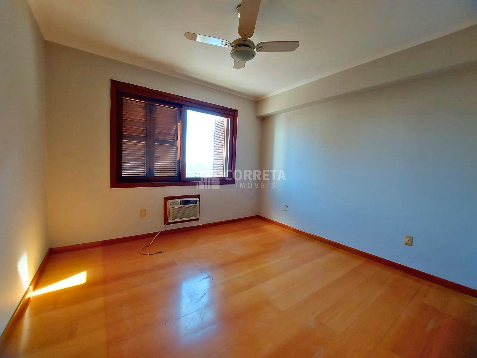 Apartamento para alugar com 4 quartos, 255m² - Foto 7