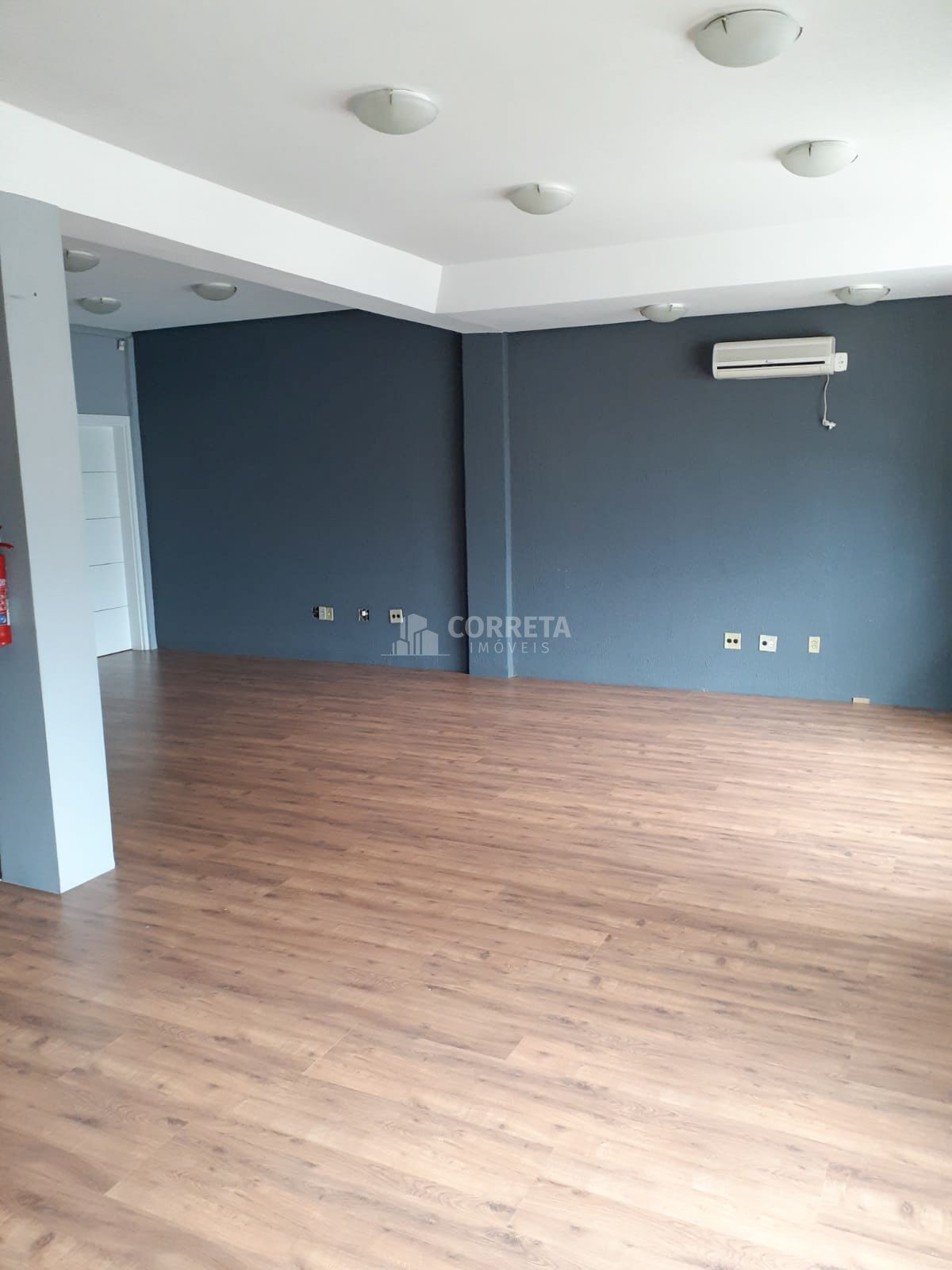 Conjunto Comercial-Sala à venda com 2 quartos, 96m² - Foto 4