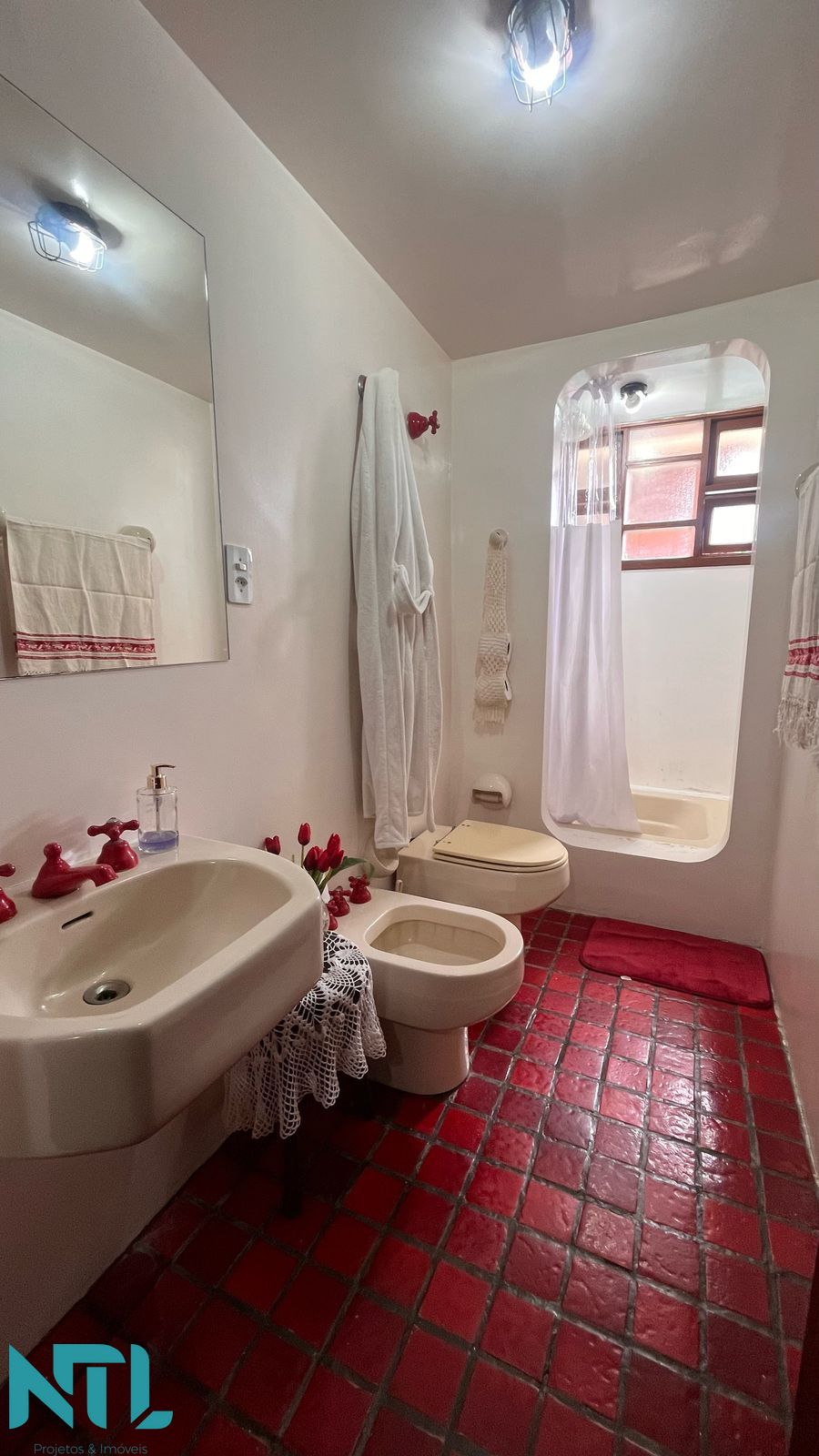 Casa, 4 quartos, 330 m² - Foto 29