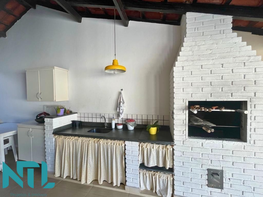 Casa à venda com 3 quartos, 225m² - Foto 9