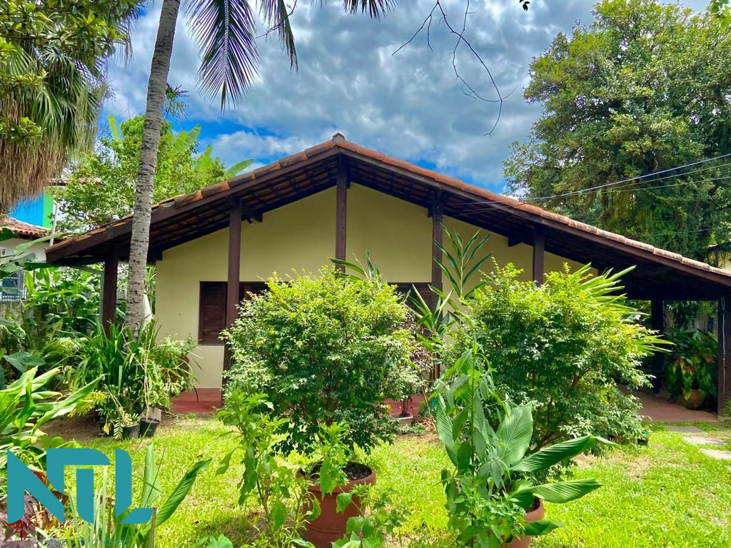 Casa à venda com 3 quartos, 197m² - Foto 1