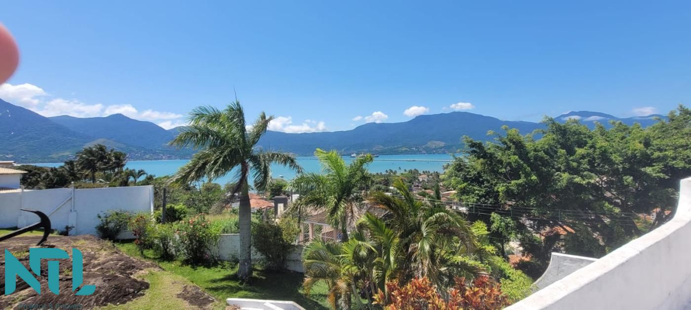 Casa à venda com 4 quartos, 1324m² - Foto 1
