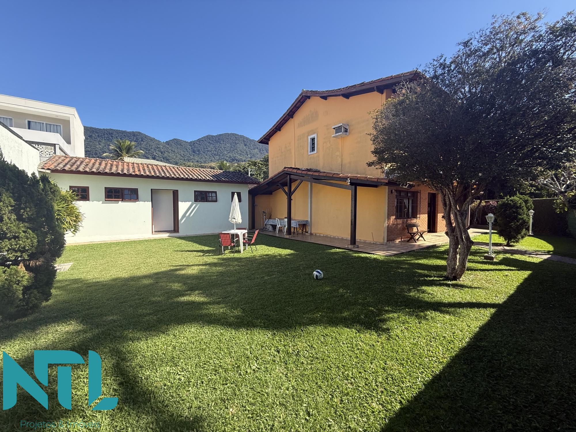 Sobrado, 5 quartos, 2387 m² - Foto 2