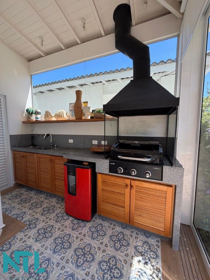 Casa, 7 quartos, 260 m² - Foto 9