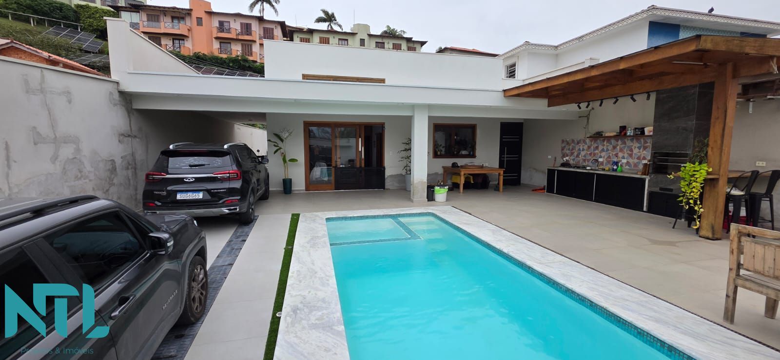 Casa, 3 quartos, 211 m² - Foto 2