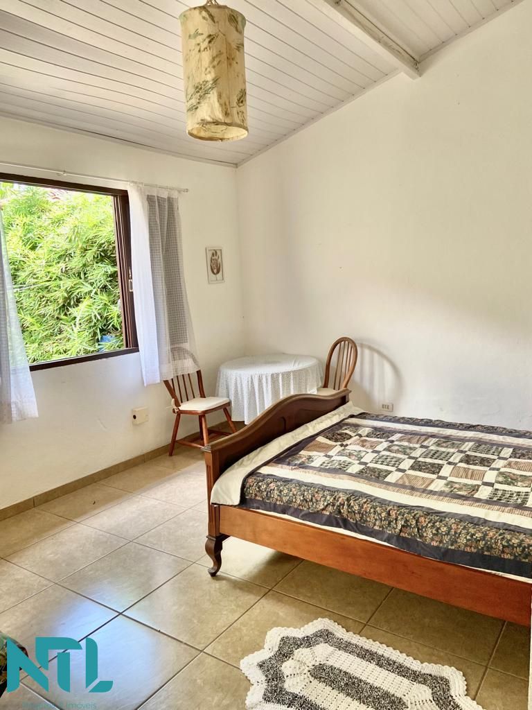 Casa à venda com 3 quartos, 197m² - Foto 15