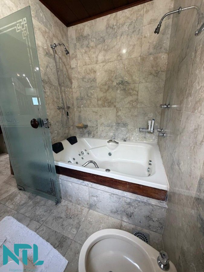 Casa, 8 quartos, 378 m² - Foto 31