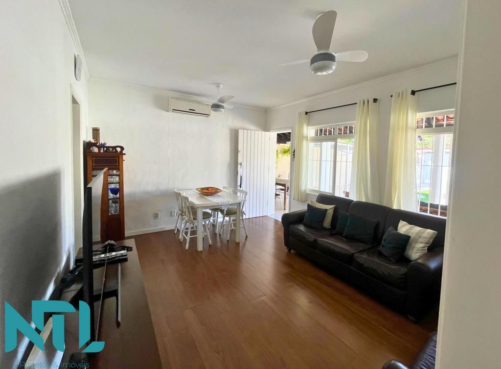 Casa à venda com 3 quartos, 225m² - Foto 12