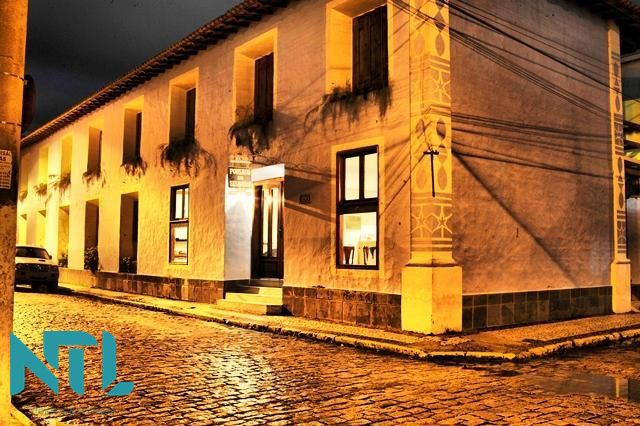 Prédio Inteiro de 18 quartos, no bairro Centro, em São Sebastião | Eu Corretor