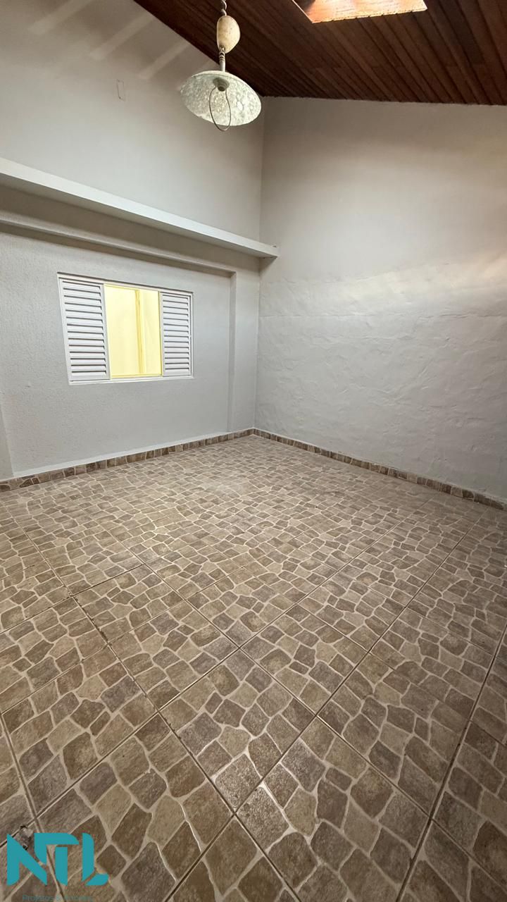 Casa à venda com 2 quartos, 90m² - Foto 12